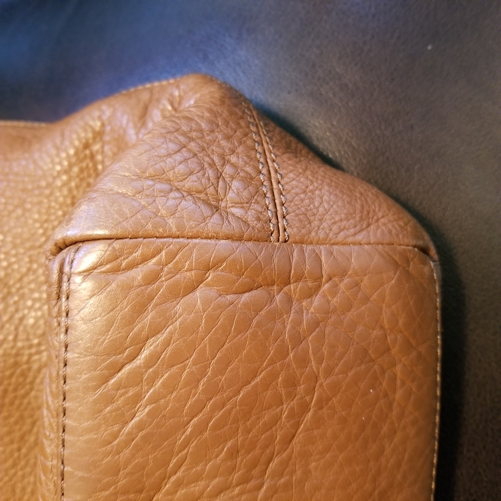 Camel Pebbled Leather Rolled Handle Shoulder bag - Picture 5 of 16